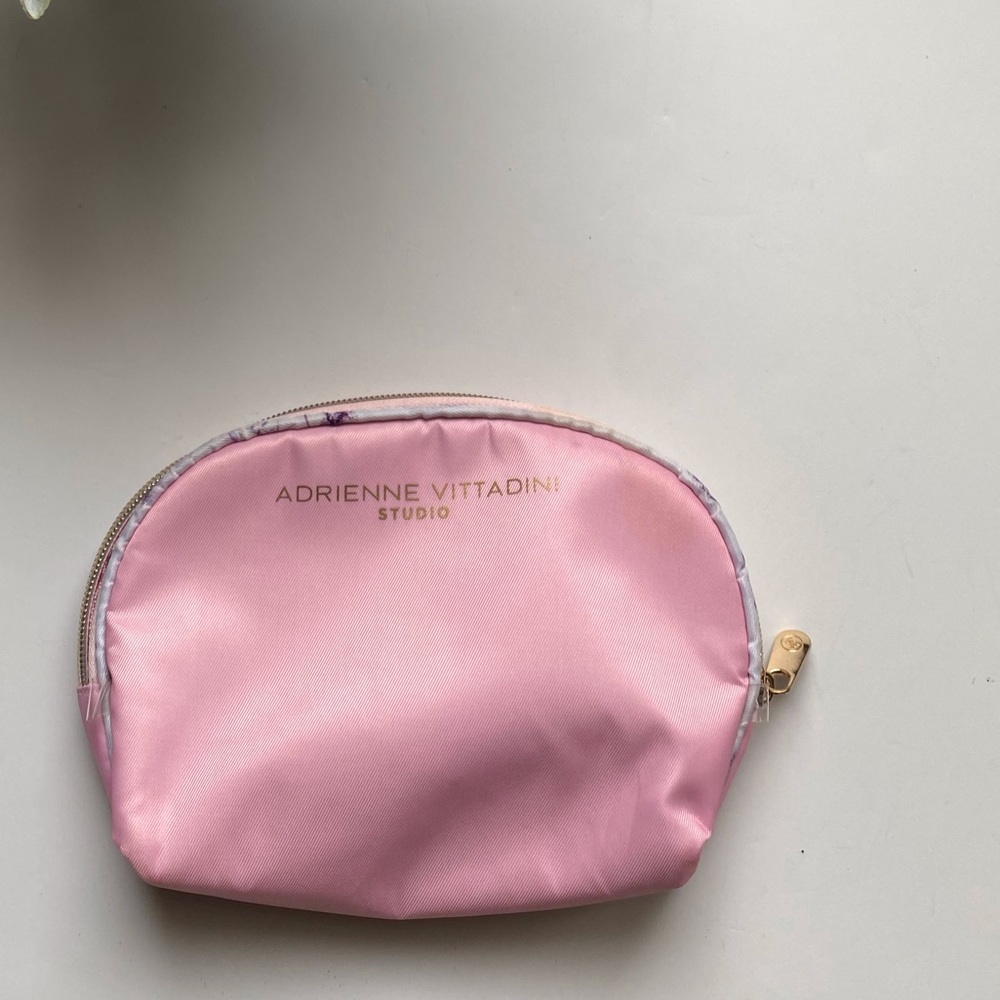 Adrienne Vittadini Studio makeup bag